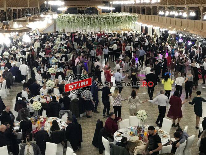 EXCLUSIV VIDEO: Distracție de zile mari la Casa de Petrecere a Moroșenilor din Oncești