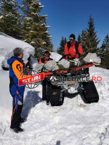 EXCLUSIV FOTO / TRAGEDIE ÎN MUNŢII RODNEI: Un borşean a fost găsit îngheţat în zona cabanei Puzdrele, distrusă de o avalanşă (actualizare)
