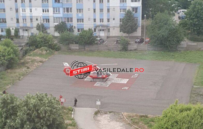 EXCLUSIV FOTO: Nenorocire în Lăpuș – Bărbat călcat de cai și strivit de o căruță lângă mânăstirea Ruoaia preluat de elicopterul SMURD