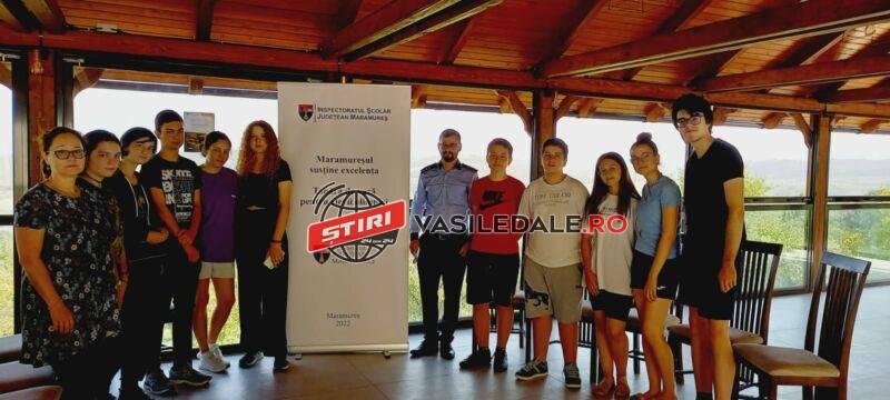 VACANŢĂ ÎN SIGURANŢĂ: Dialog între poliţişti şi elevii aflaţi în tabăra de la Copanic Mănăştur