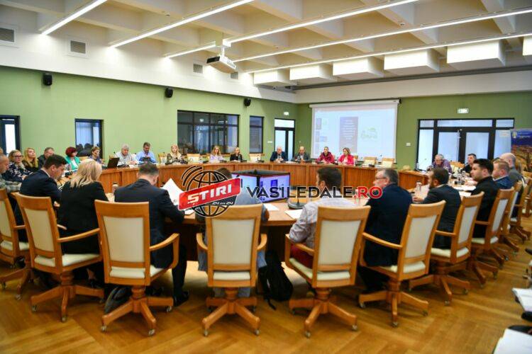 Reprezentanți ai Ministerului Turismului, întâlnire la CJ Maramureș cu reprezentanți ai turismului, operatori economici și reprezentanți ai administrațiilor publice locale și județene din Maramureș și Satu Mare