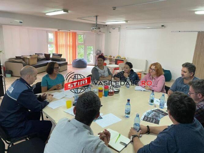 Polițiștii Biroului Siguranța Școlară la sediul Serviciului Copil, Familie și Persoane cu Dizabilități