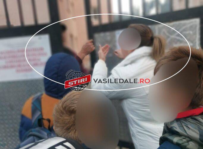 EXCLUSIV FOTO: ”DICTATURĂ” la Școala Profesională Nr. 1 Vișeu de Sus. Mămică înjurată și îmbrâncită. Directoarea s-a baricadat în școală (actualizare)
