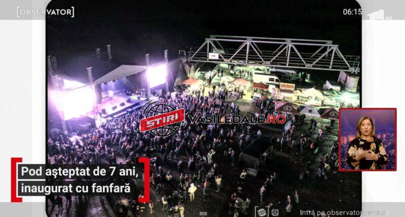 DUPĂ 7 ANI, AU VENIT SĂ VADĂ MINUNEA! Un pod așteptat de ani și ani, inaugurat cu fanfară, purceluşi la proţap și focuri de artificii mai ceva ca la Revelion