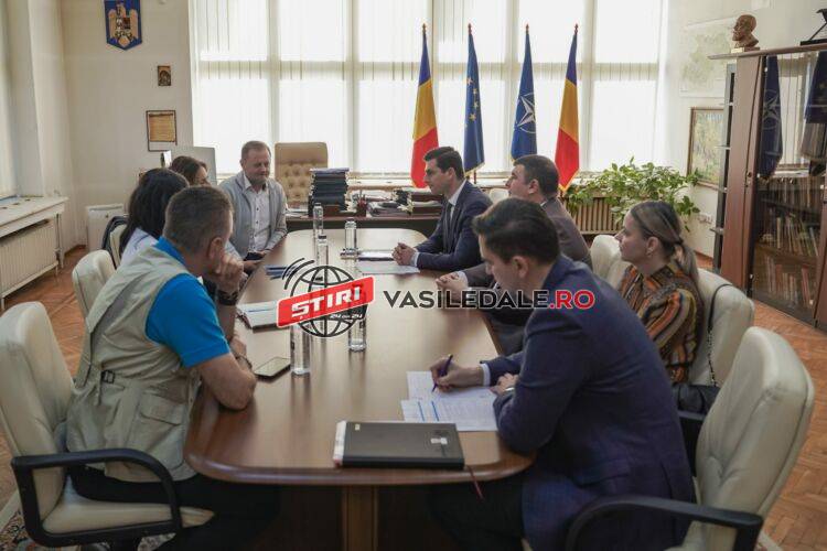 Noi măsuri pentru gestionarea refugiaților și sprijin pentru comunitățile marginalizate, discutate cu noul reprezentant al Unicef România