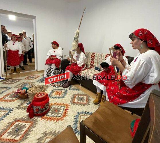 Tinerii cu dizabilități, personaje principale la șezătoarea de la Centrul de zi Griviței Baia Mare, din cadrul DGASPC Maramureș