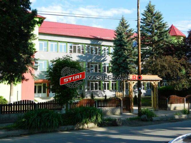 ȘCOALA SĂLBATICĂ: SIGHET – Un elev i-a bătut cu un baston telescopic pe un coleg, un părinte și pe dirigintele clasei. Totul s-a petrecut în Liceul tehnologic „Forestier”
