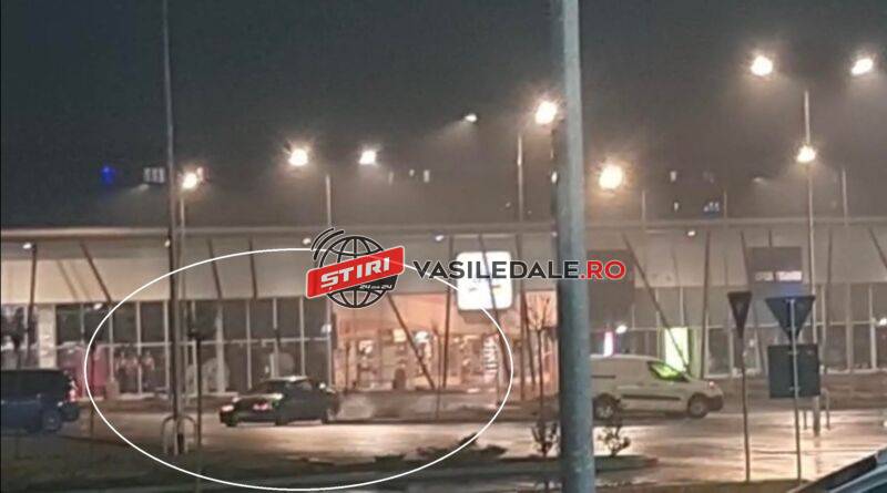 EXCLUSIV VIDEO: Drifturi cu BMW-urile în Noaptea de Revelion prin parcarea Shopping Park Baia Mare. Poliția Rutieră nu a reușit să îi prindă