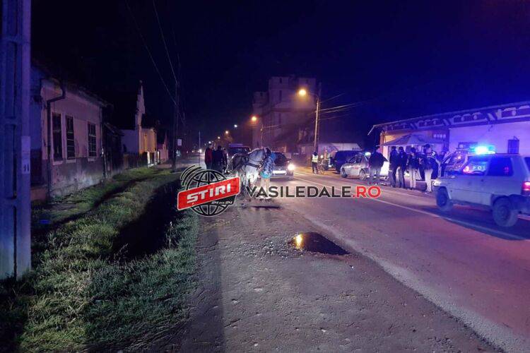 SIGHETU MARMAŢIEI: Căruță parcată lângă drum, spulberată de un autoturism în zona Cămara