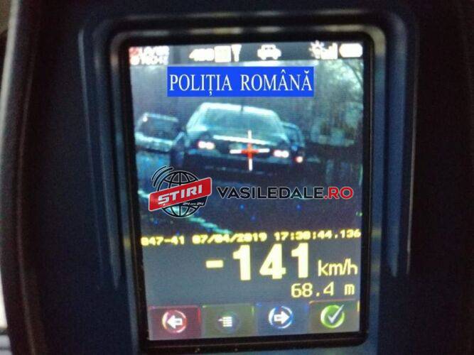 BAIA MARE: Depistat de polițiști conducând cu o viteză de 138 km/h, la doar două zile după ce i-a fost suspendat dreptul de a conduce