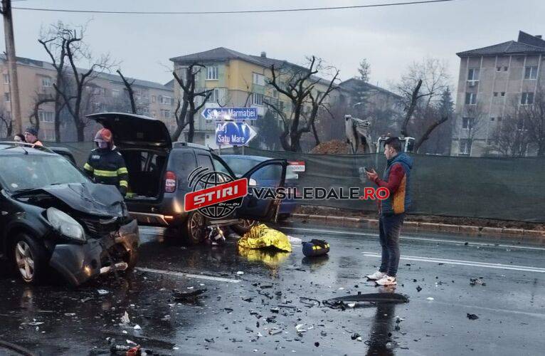 VIDEO EXCLUSIV: Un bărbat din Poienile de Sub Munte a murit și patru persoane rănite pe Bulevardul Independenței (ACTUALIZARE)