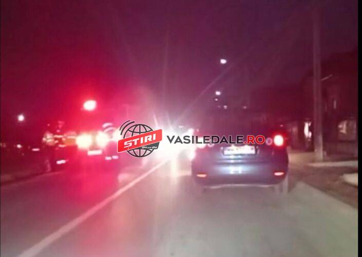 FOTO, VIDEO: Accident rutier la Sighetu Marmaţiei, o persoană blocată în maşină (actualizare)