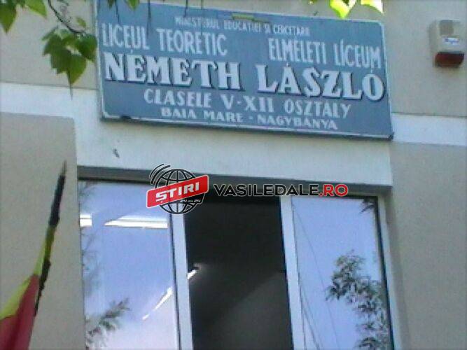 ACCIDENT RUTIER ÎN CURTEA ȘCOLII: O elevă și-a parcat mașina lovind un elev de la Liceul Nemeth Laszlo din Baia Mare (exclusiv)