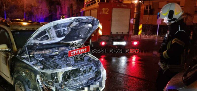 DOUĂ INCENDII ÎN BAIA MARE: Au luat foc deşeuri de mase plastice pe str. Petofi, maşină în flăcări pe str. Păltinişului