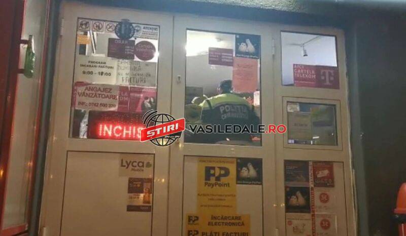 ÎNCĂ O TENTATIVĂ DE JAF ÎN BAIA MARE: O vânzătoare a scos cuţitul de mezeluri la un bărbat mascat care încerca să o jefuiască şi l-a alergat pe stradă (VIDEO)