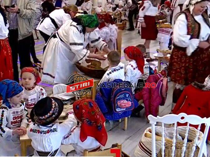 FOTO: Cel mai pufos cozonac tradiţional de Paște a fost premiat la Târgu Lăpuș