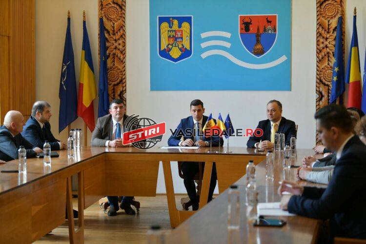 Întâlniri bilaterale între Executivul Consiliului Județean Maramureș și președinți de consilii rationale din Republica Moldova