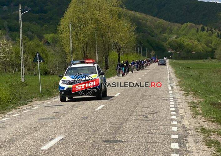 Polițiștii Secției 7 Suciu de Sus însoțitorii unui grup de bicicliști