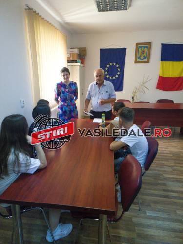 Elevii din clasa a VI-a de la Școala Gimnazială Satulung vor participa la faza NAȚIONALĂ a concursului ”Sanitarii Pricepuți” (FOTO)