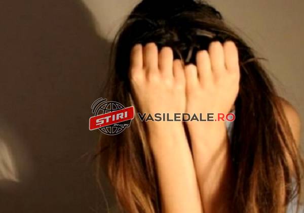 EXCLUSIV: Adolescentă de 17 ani, biciuită crunt de un cagulat într-o staţie de autobuz – actualizare