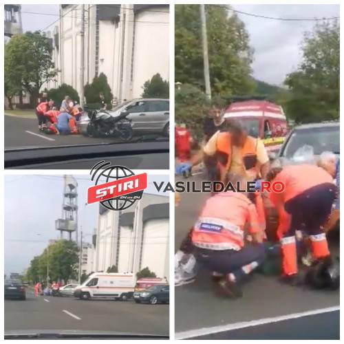 EXCLUSIV VIDEO: Motociclistă lovită de o mașină care nu i-a acordat prioritate în Baia Mare