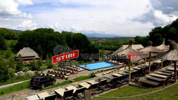 Un tânăr din Maramureș a adus magia din Bali în România. Turişti din toată lumea ajung aici, cuceriţi de resortul modern: „E un loc de vis”