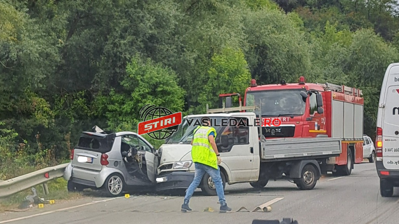ACCIDENT GRAV PE DN 1C: O femeie din Şomcuta Mare, pasageră într-una dintre maşinile implicate, transportate la spital