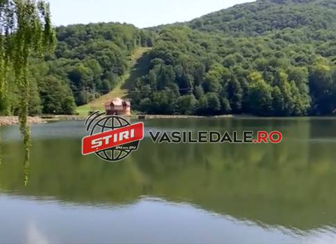 LACUL BODI: Staţiunea de la munte unde se face baie ca pe litoral până târziu în toamnă
