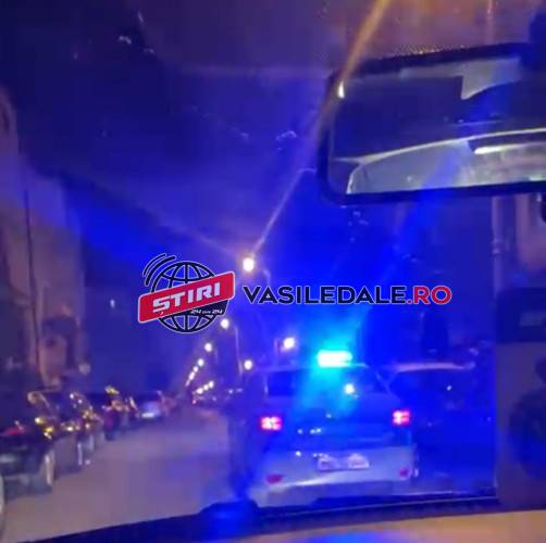 URMĂRIRE ÎN TRAFIC: Șapte focuri de armă au tras polițiștii după un un hoț din Vișeu. Suspectul furase o mașină din Baia Mare. Urmărire în trafic cu poliția pe urme dar a scăpat. Abia azi a fost prins