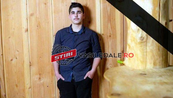 Un elev de 16 ani a murit în curtea școlii, în pauză – Copilărie marcată de decesul mamei sale, care s-a stins din viaţă în mâinile sale
