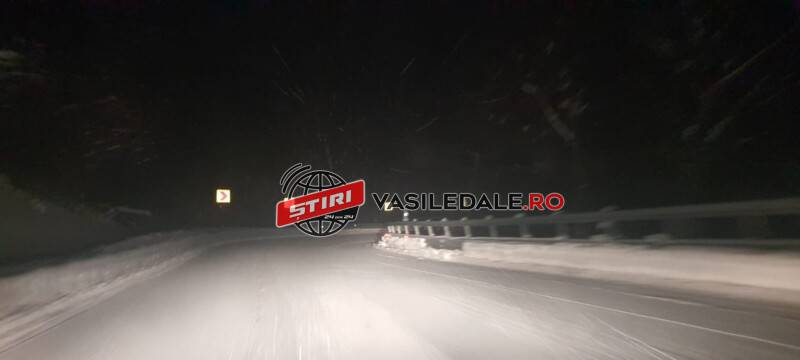 VIDEO: Se circulă cu dificultate în zona de munte a judeţului din cauza zăpezii