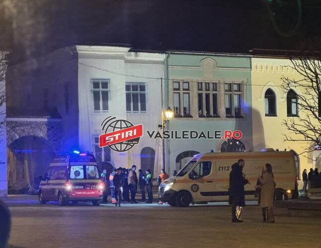 EXCLUSIV FOTO: Bătaie în fața unui club din Centrul Vechi al municipiului Baia Mare