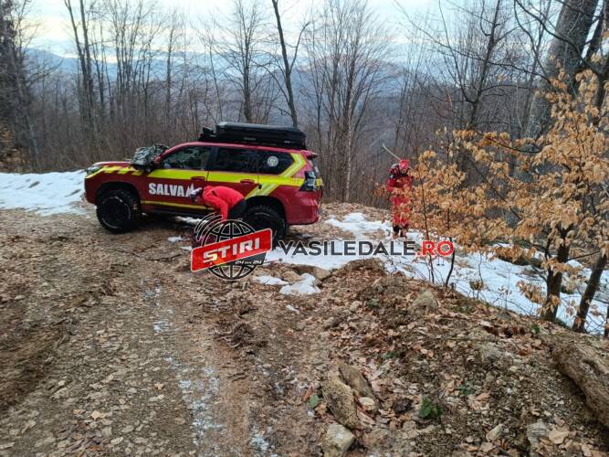 VIDEO: Alţi doi ucraineni, tată şi fiu, s-au rătăcit în munţi. Salvamontiştii şi poliţiştii de frontieră au pornit în căutarea lor – actualizare