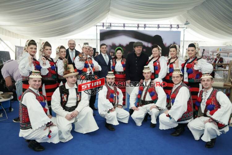 Sute de vizitatori cuceriți de standul Maramureșului în prima zi a Târgului de Turism al României