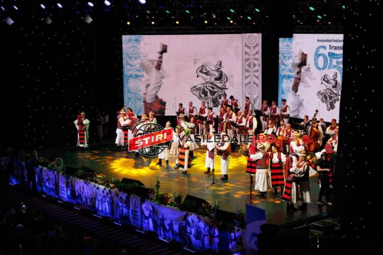 La 65 de ani de activitate, Ansamblul Folcloric National Transilvania este un adevărat ambasador al Maramureșului, al României, al tradițiilor noastre și al frumosului românesc!