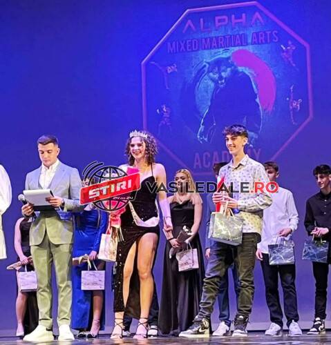 JUCĂTOARE LA ACS FOTBAL FEMININ: Georgiana Pătca a fost desemnată miss boboc al Colegiului Economic „Nicolae Titulescu” din Baia Mare