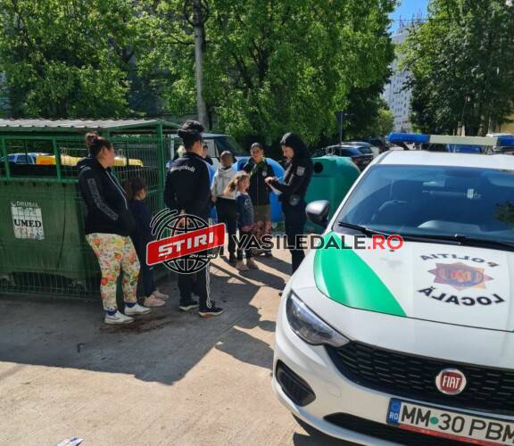 PREVENIRE: Polițiștii locali din Baia Mare dau sfaturi pe lângă containerele de gunoi. Se vandalizează containerele pentru PET-uri PREVENIRE: Polițiștii locali din Baia Mare dau sfaturi pe lângă containerele de gunoi. Se vandalizează containerele pentru PET-uri