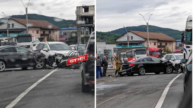 FOTO: Coliziune între două autoturisme pe str. Europa din Baia Mare