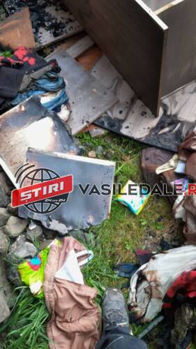 EXCLUSIV FOTO/VIDEO: Mamă și fiu în pericol – Gospodărie salvată de la distrugere de pompierii civili din Poienile de Sub Munte