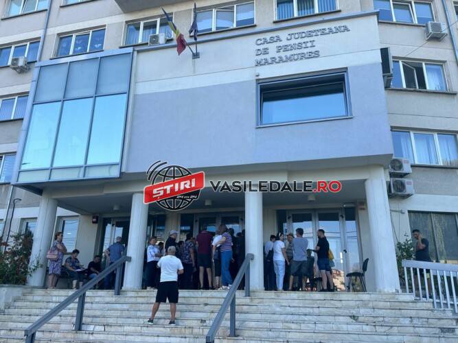 Casa de Pensii Maramureş luată cu asalt de pensionarii nemulţumiţi de recalculări