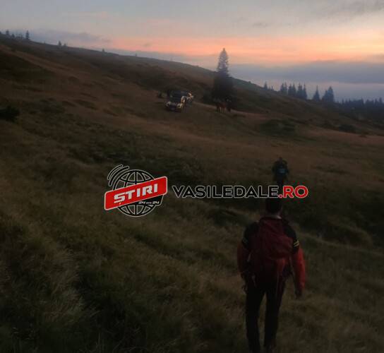 VIDEO: Trei ucraineni rătăciți în zona Vf. Pop Ivan au fost coborâţi de salvamontişti