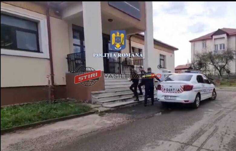 VIDEO: Băimăreanul prins la volan beat, fără permis și cu numere false pe mașină a fost arestat preventiv