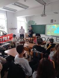 Vocea polițiștilor a fost auzită ieri de 250 de elevi