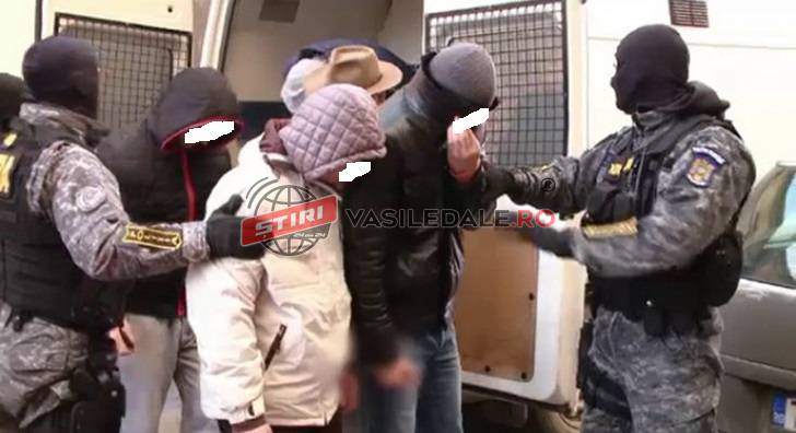 Doi hoți au fost arestați preventiv. Polițiștii de la Investigații Criminale i-au înhățat