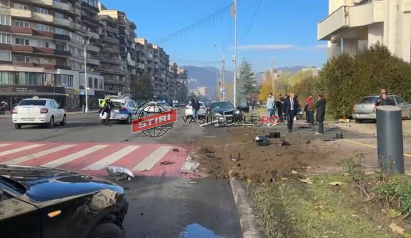 EXCLUSIV VIDEO: Carambol în intersecția bd Unirii cu Bd Traian din Baia Mare