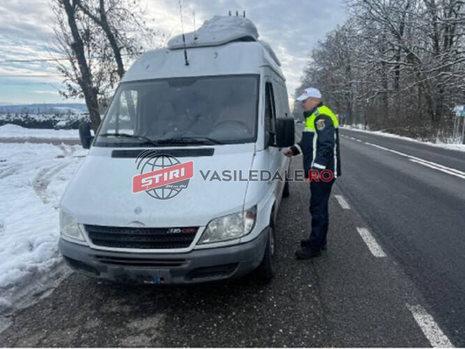 80 de șoferi depistați de polițiști în timp ce încălcau normele rutiere
