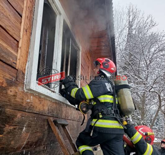 INCENDIU LA MOISEI: Persoană surprinsă de flăcări în interior. A fost găsită carbonizată (actualizare) INCENDIU LA MOISEI: Persoană surprinsă de flăcări în interior. A fost găsită carbonizată (actualizare)