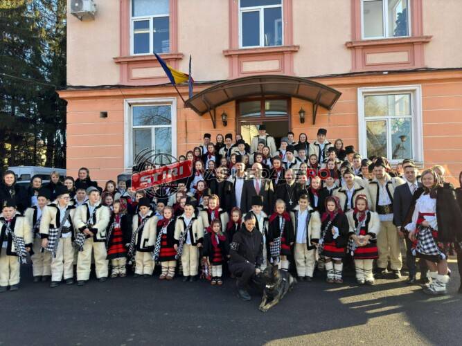 Colindele tradiționale au răsunat la I.P.J. Maramureș, pentru a vesti Nașterea Domnului