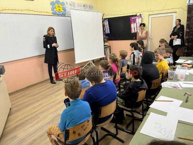 PREVENIRE: Atmosferă de Crăciun și sfaturi de la polițiști