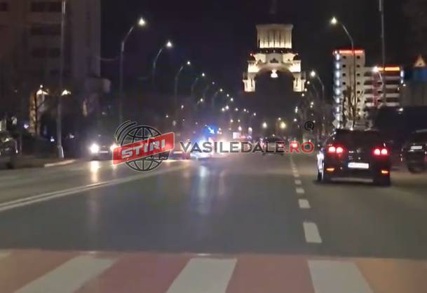 BAIA MARE / VIDEO: Coliziune între două autoturisme după ce un șofer nu a respectat semnificația indicatorului